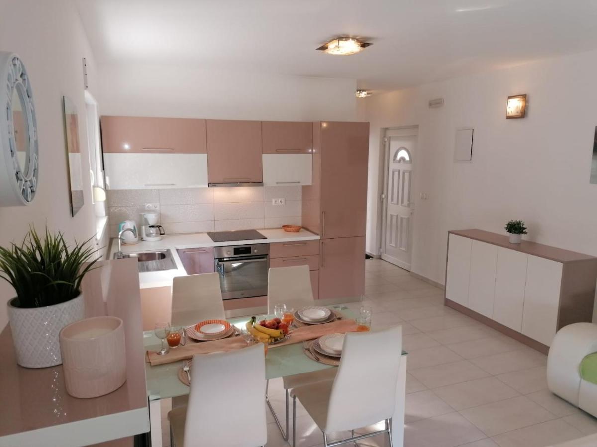 Apartment Mali San Traù Esterno foto